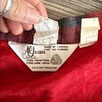 Vintage Canadian made pure virgin wool pleated Plaid Red and Black Skirt Size 10 Photo 3