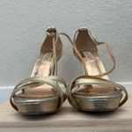 Badgley Mischka Gold Strappy Formal Stiletto Heel Sandals 8 Photo 5