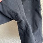 Lululemon Women’s Groove Shorts Black Quilting Reversible Size 6 Photo 13