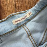 Levi's Ribcage Straight Ankle Jeans Photo 3