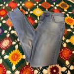 Calvin Klein  Light Wash Curvy Skinny‎ Leg Jeans Size 27/32 Photo 0