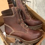 Overland Shearling Photo 1