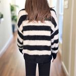 A New Day Women's Sweater. Long Sleeve. Black & White. Fuzzy. Stretch. Size M Photo 4