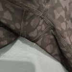 Lululemon  7/8 legging cheetah Photo 4