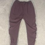 Athleta Attitude Pant Womens 6 Volcanic Violet Ruched Sides Joggers Pants 384001 Photo 5