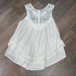 Andrée Andree Sleeveless Lace Top Small Photo 0
