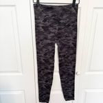 Spanx Like New  Heather Camo Print LOOK AT ME NOW Seamless Leggings SZ LARGE Photo 2