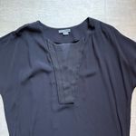 Vince Viscose Blend Silk V-neck Trim Short Sleeves Black Shift Dress Size L Photo 4