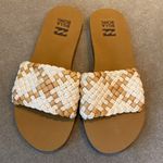 Billabong One Way Woven Flit flop Sandal Wide Strap Cream Tan Cool Wip Size 10 Photo 1