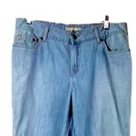 L.L.Bean Women’s Straight Leg Jeans Favorite Fit Mid Rise Light Wash Size 12 Photo 2