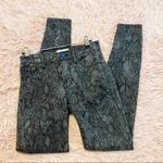 frame denim Frame Le Skinny de Jeanne Mid-Rise Crop Python Print Jeans Size 25 Photo 1