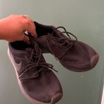 Nike roshes 7.5 Photo 1