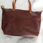 PORTLAND LEATHER | Zipper Cinnamon Bear Red Brown Tan Handles Tandles | Large Photo 1