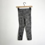 Spanx Look At Me Cropped Leggings Now Camo Sage Green Small Photo 1