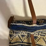 Billabong Large Tote W/Zipper Closure and inside zip pocket 17” x 17”
EUC Photo 6