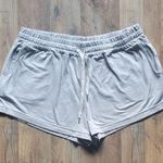 Vuori Halo Performance Shorts Photo 2
