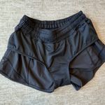 Lululemon Womens Hotty-Hot Black Running Shorts Lined 2.5 Inseam Size 4 Photo 4