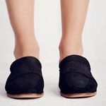 Free People NWT  “At Ease” crocodile print leather loafers/mules / SIZE 5.5 Photo 3