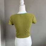 Wild Fable Woman’s Top Tee Sz M Lime Green Cut Outs Light Blue Trim Crop Ribbed Photo 1