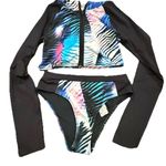 Forever 21  Hugh Waisted Bikini Long Sleeve Tash Guard With Hood medium Photo 1