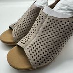 NWT Rockport Briah Perforated Farro Nubuck Sling Back Wedge Sandals Women’s 11 M Tan Photo 4