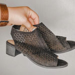 American Eagle | Black Slip On Shoes Heels 6W Photo 0