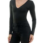 Urban Social Black Double V Photo 1