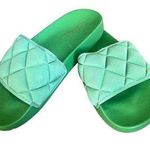 Rouge Helium  green quilted slides Photo 0