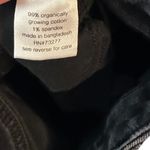 Elizabeth and James ‎ Black Cropped Jeans Photo 5