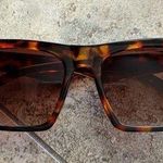 Trendy Statement Tortoise Cat Eye Sunglasses Photo 0