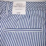 Talbots  Relaxed Chino Short 7" Inseam Cotton Seersucker Blue White Size 24W Photo 6