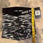 Nike NWT  Pro Black and Gray Patterned Shorts Photo 2
