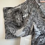Forever 21 classic black and white paisley short sleeve kimono cover up top Photo 4
