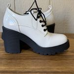 NWOT Arizona Jean Company White Chunky Lace Up Heel Block Shoes, Size‎ 6.5M Y2K Size 6.5 Photo 6