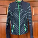 Lululemon Define jacket, navy and green size 4 Photo 0