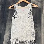 No Boundaries Women’s tank top with fringe bottom off white lace crochet front Photo 0