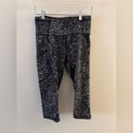 Lululemon athletica Black and White Patterned Cropped Leggings Size 6 Photo 1