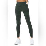 Alo Yoga alo High-Waist Camo Vapor Legging in Hunter Camo Photo 5