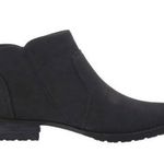 UGG  Aureo ll suede waterproof ankle boots size 8 Photo 0