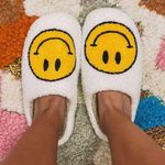 Smiley Face Plush Slippers Size M Photo 0