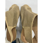 Womans City Classified Size 9 Beige Peep Toe Sling Back Vented Heel Ankle Shoes Tan Photo 5