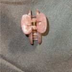 Elegant Pink Hair Claw Clip Photo 2