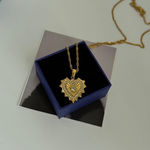 Gold heart with high quality zirconia Photo 1