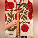 BOHO BOUTIQUE M Floral Red and White V Photo 9