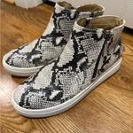 Naturalizer  Women's Black and White Snake Print Sneakers boots size 9W Photo 5