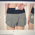 Lululemon  Speed Up Short Hi Rise 2.5” Monochromic Black/Black Sz2 Photo 5