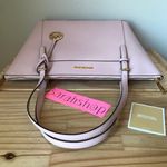 Michael Kors Set Photo 17