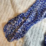 Lush Clothing LUSH Patterened 1/2 Sleeve Rolled V Neck Top Blue White Small Blouse Office Work Photo 3