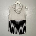 LuLaRoe  Women M Brittany Sleeveless Hoodie Shirt Gray Black Stripe Pocket Photo 4