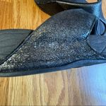 FitFlop Sandal Women 7 Lulu Black Shimmer Suede Thong Walking Toning EUC Photo 9